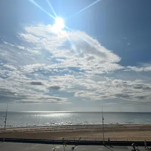 https://apartment-2-royal-court-apartments-bridlington.yorkshirehotels.net